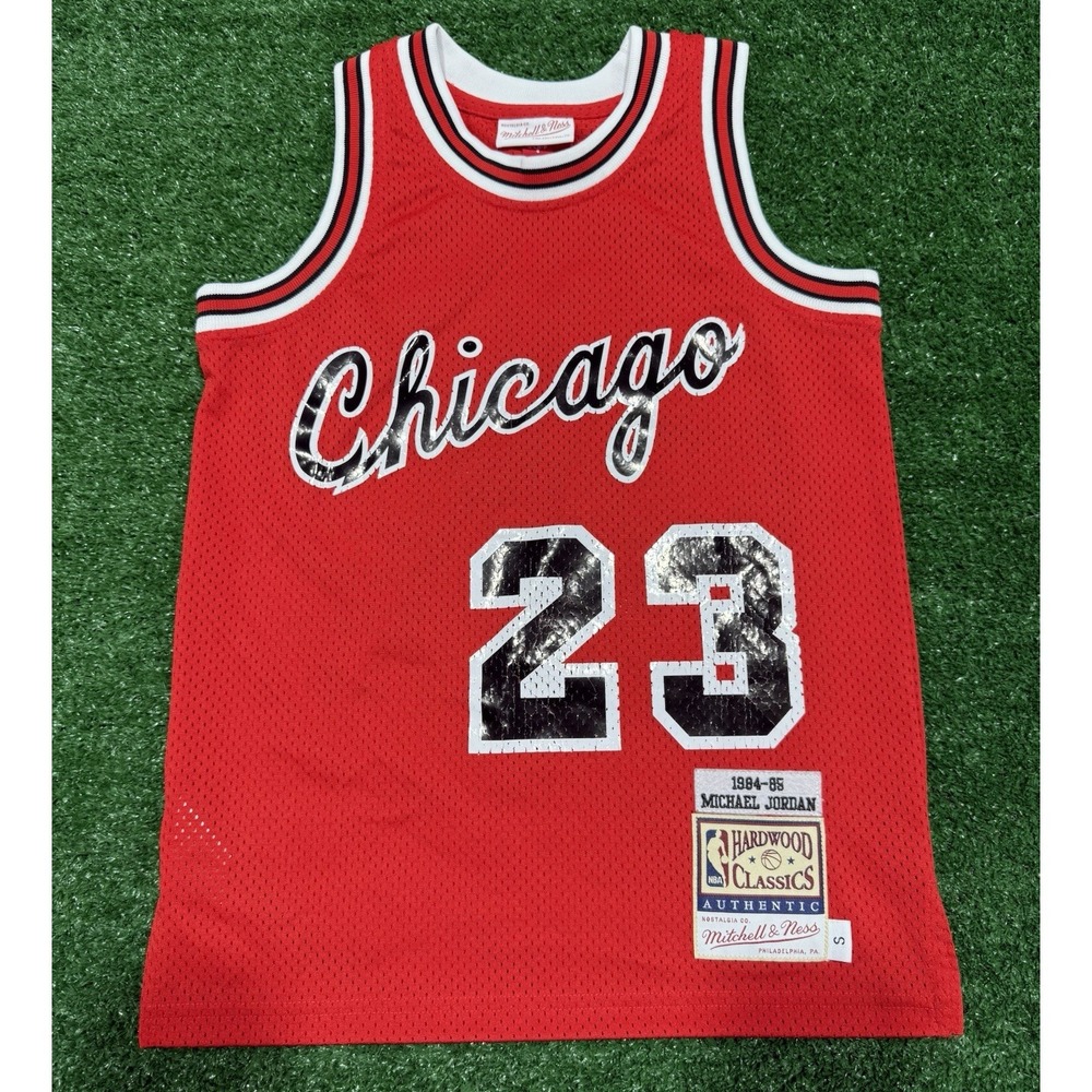 Authentic Michael Jordan Mitchell Ness Chicago Bulls Rookie Jersey Youth S (8)